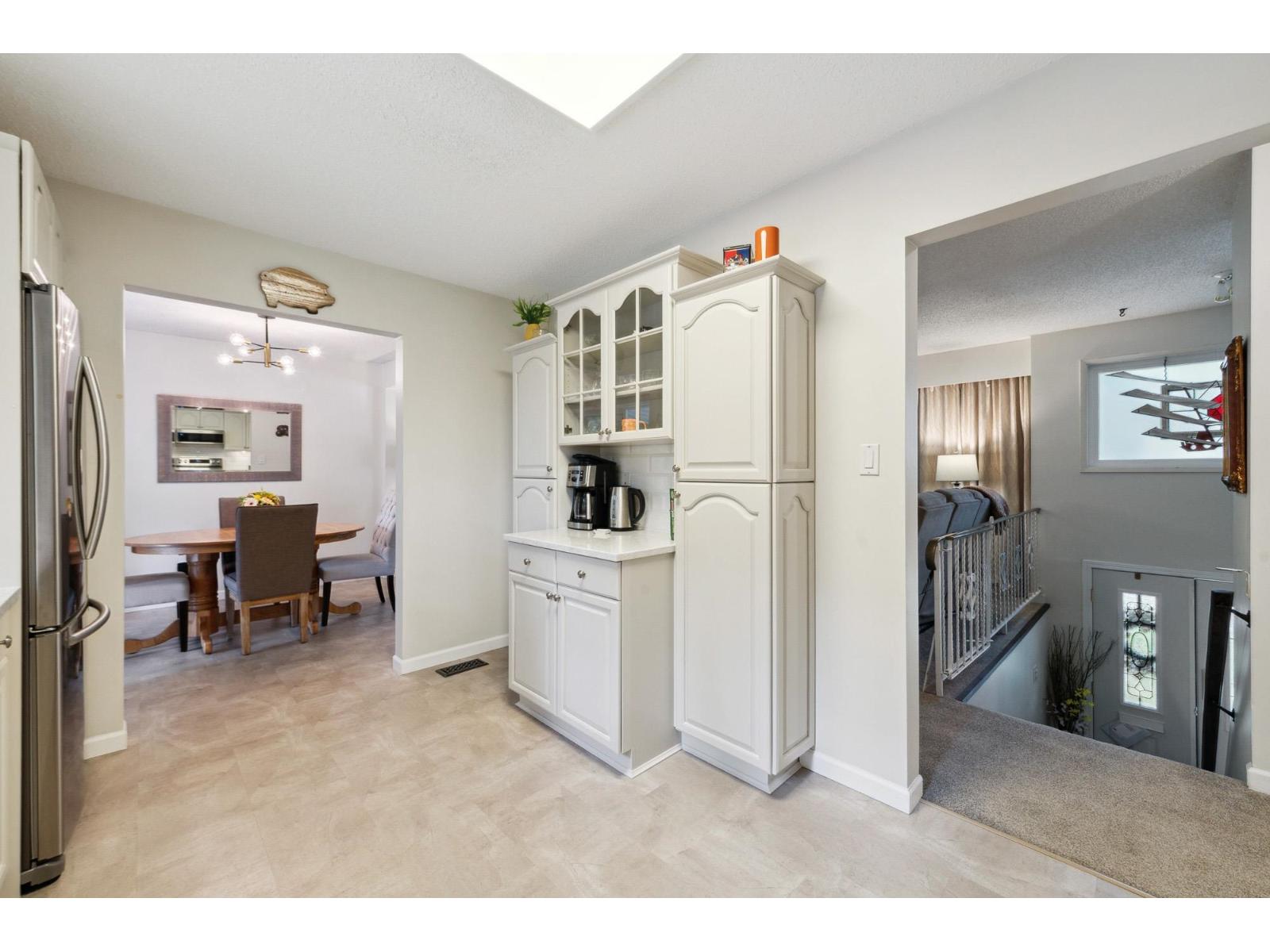 Photo 13 of 4037 196 A Street, Langley BC