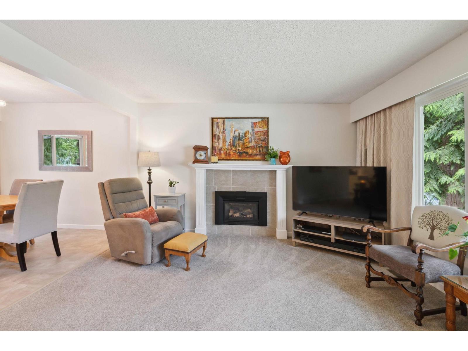 Photo 9 of 4037 196 A Street, Langley BC