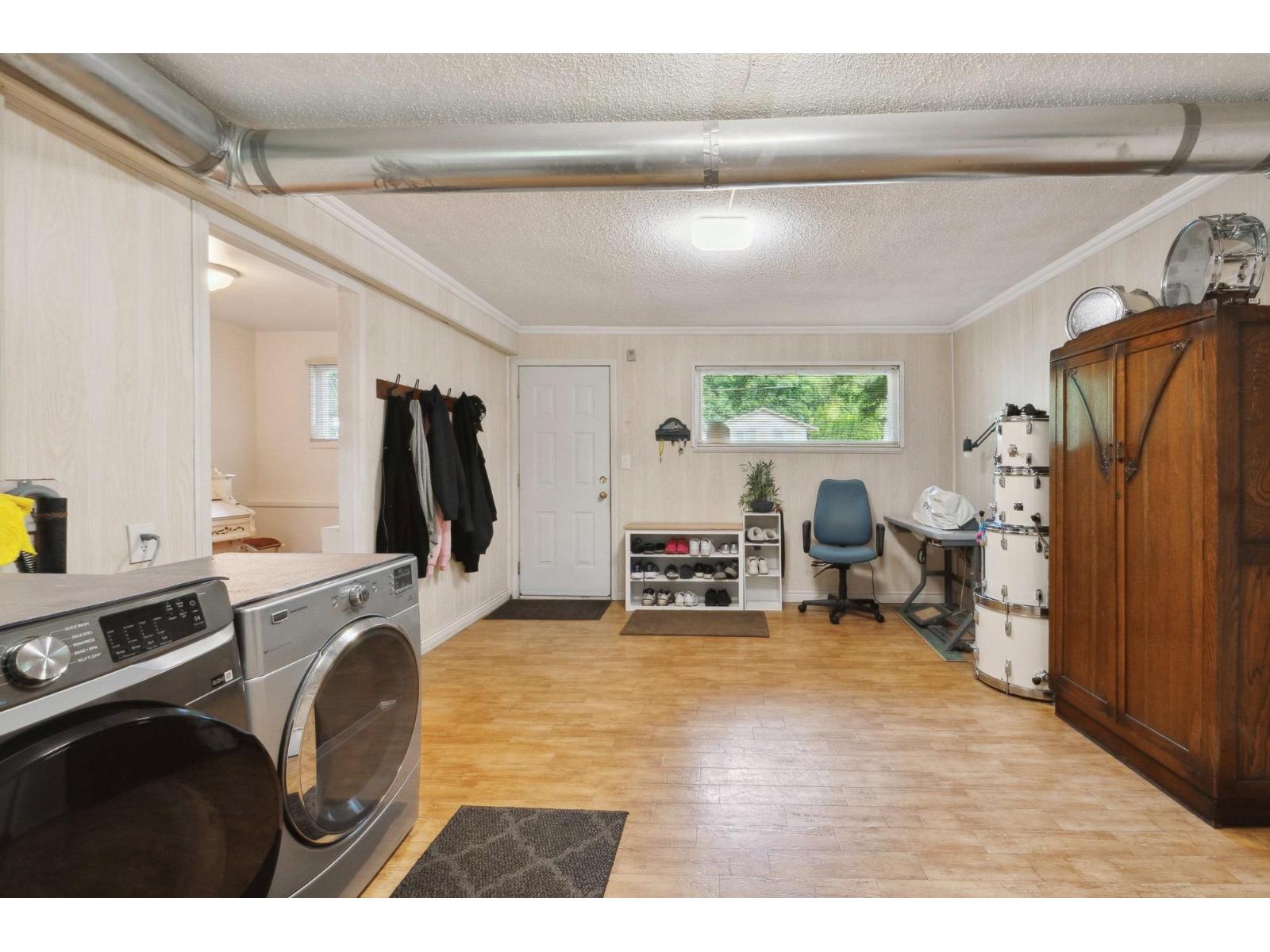 Photo 33 of 4037 196 A Street, Langley BC