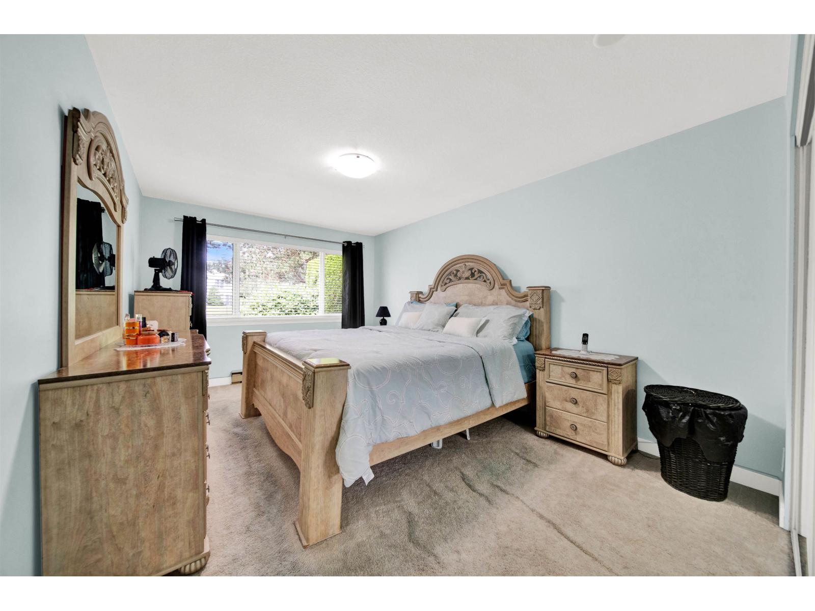 Photo 13 of 12247 92nd Avenue, Surrey BC