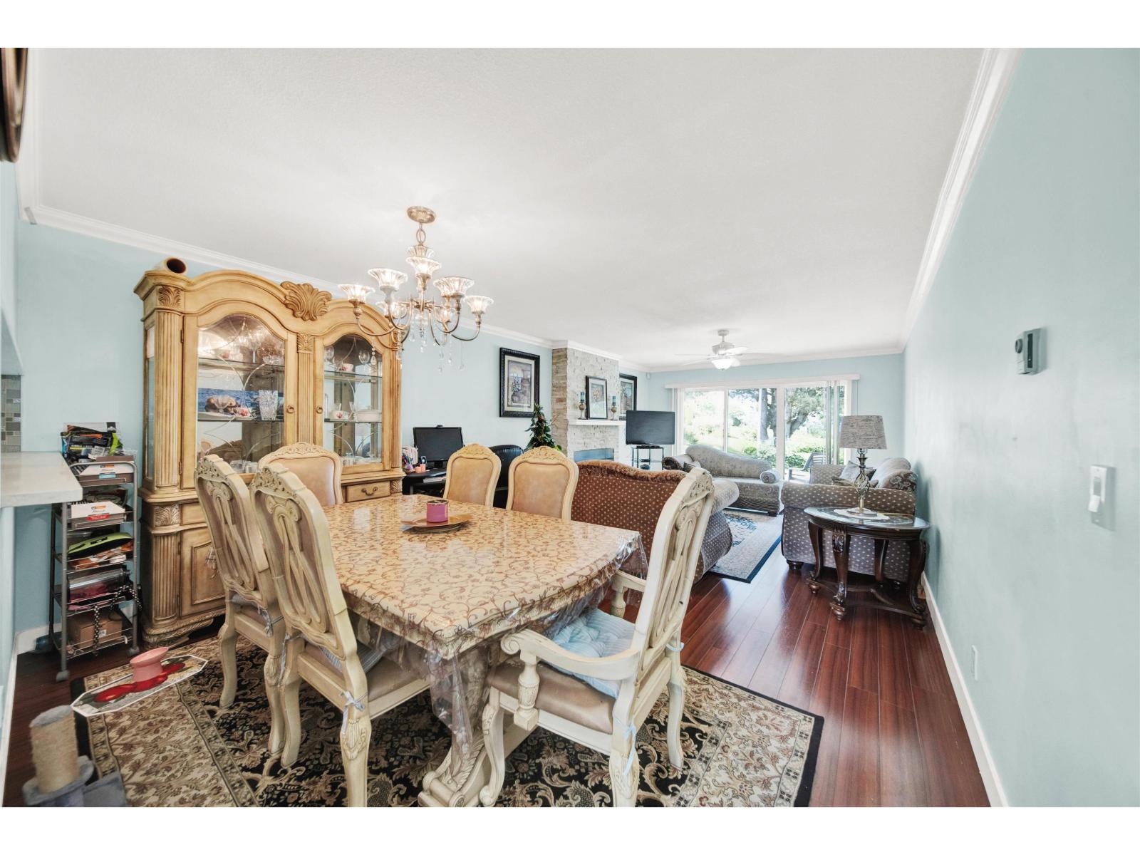 Photo 4 of 12247 92nd Avenue, Surrey BC
