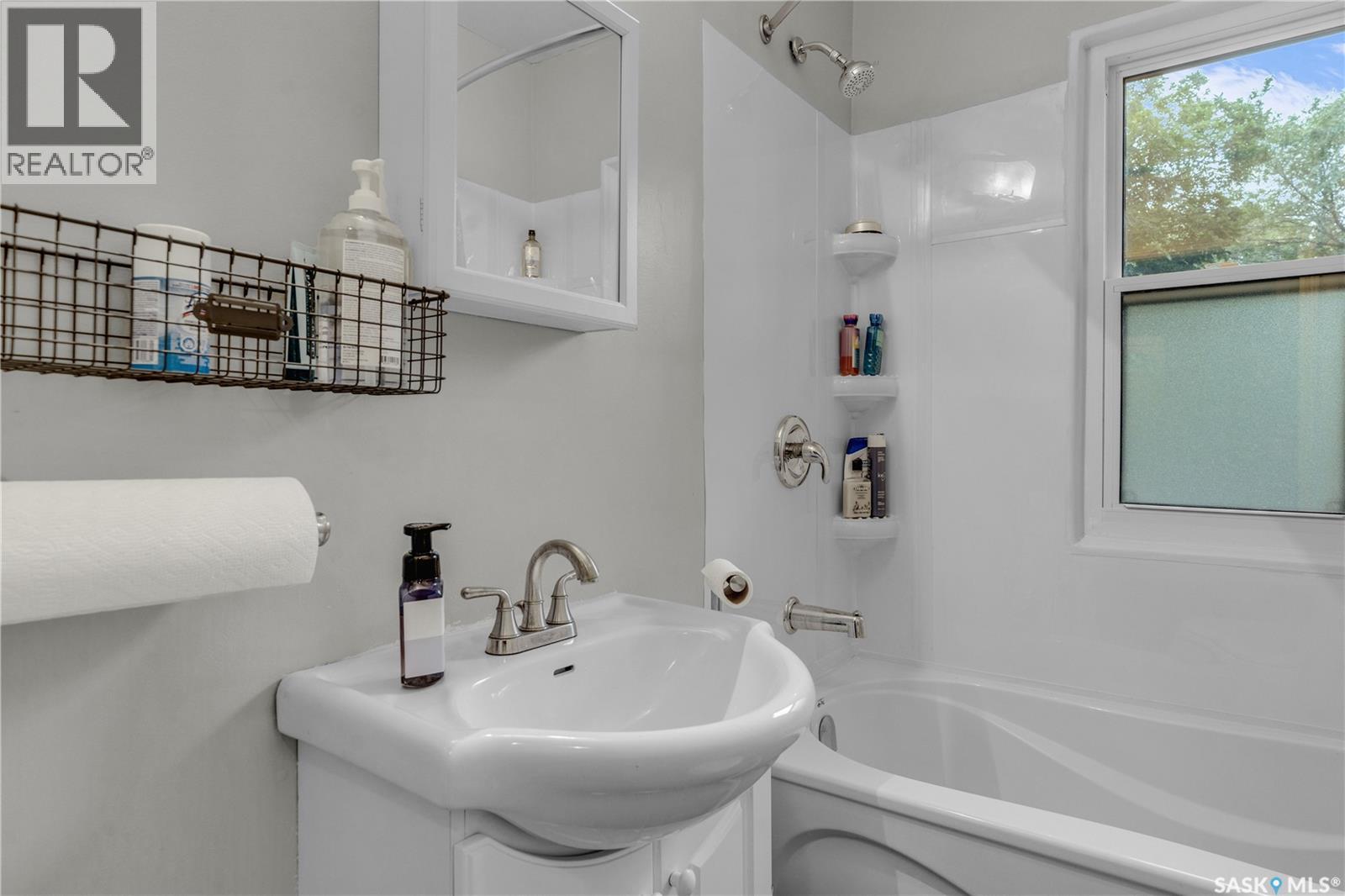 Photo 14 of 1149 Elphinstone Street, Regina SK