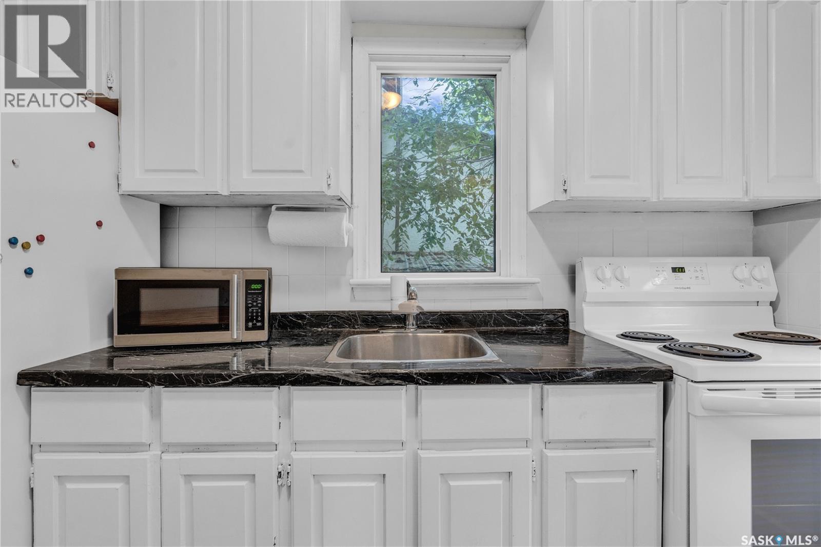 Photo 34 of 1149 Elphinstone Street, Regina SK