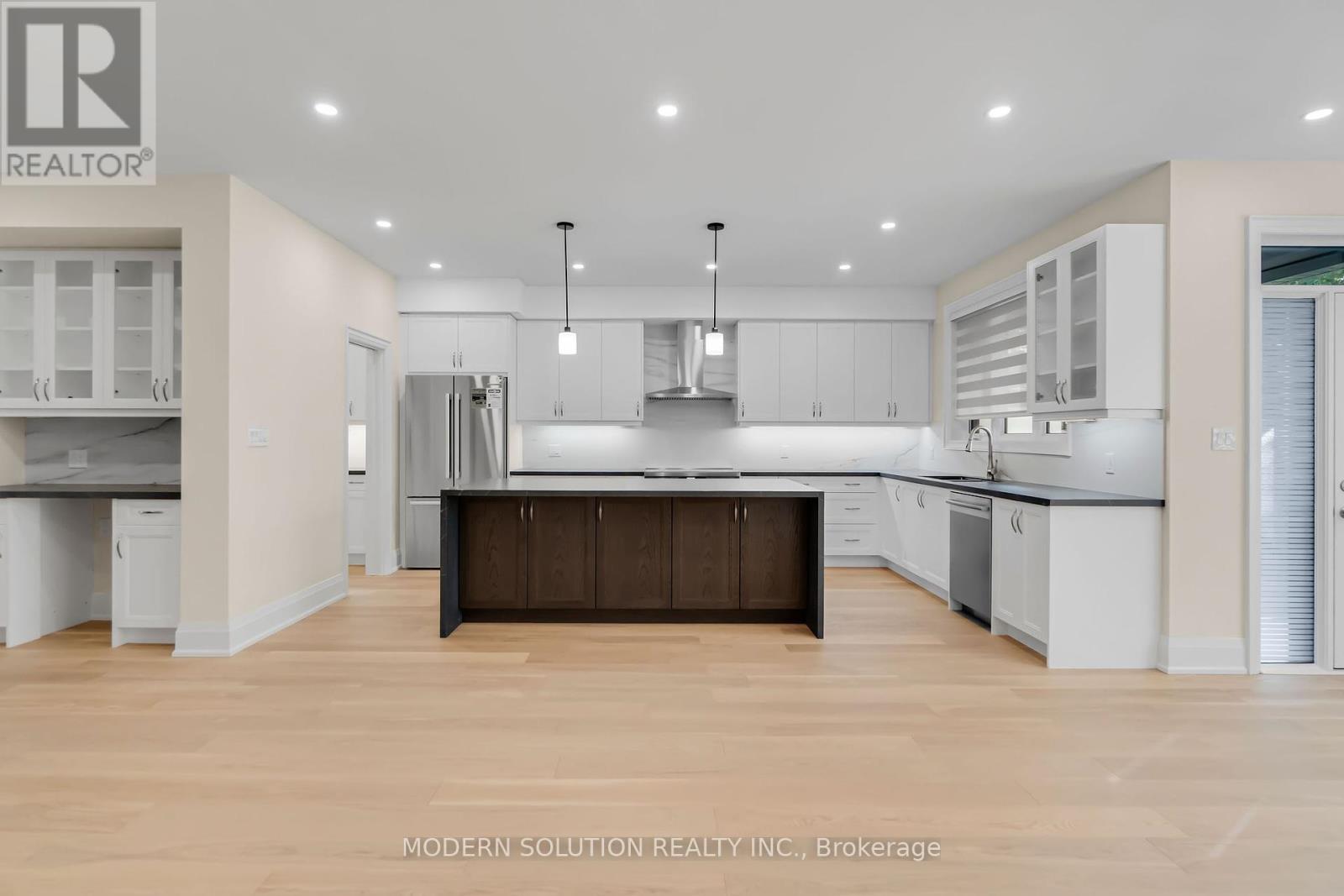 Photo 34 of 1088 Casson Avenue, Mississauga ON