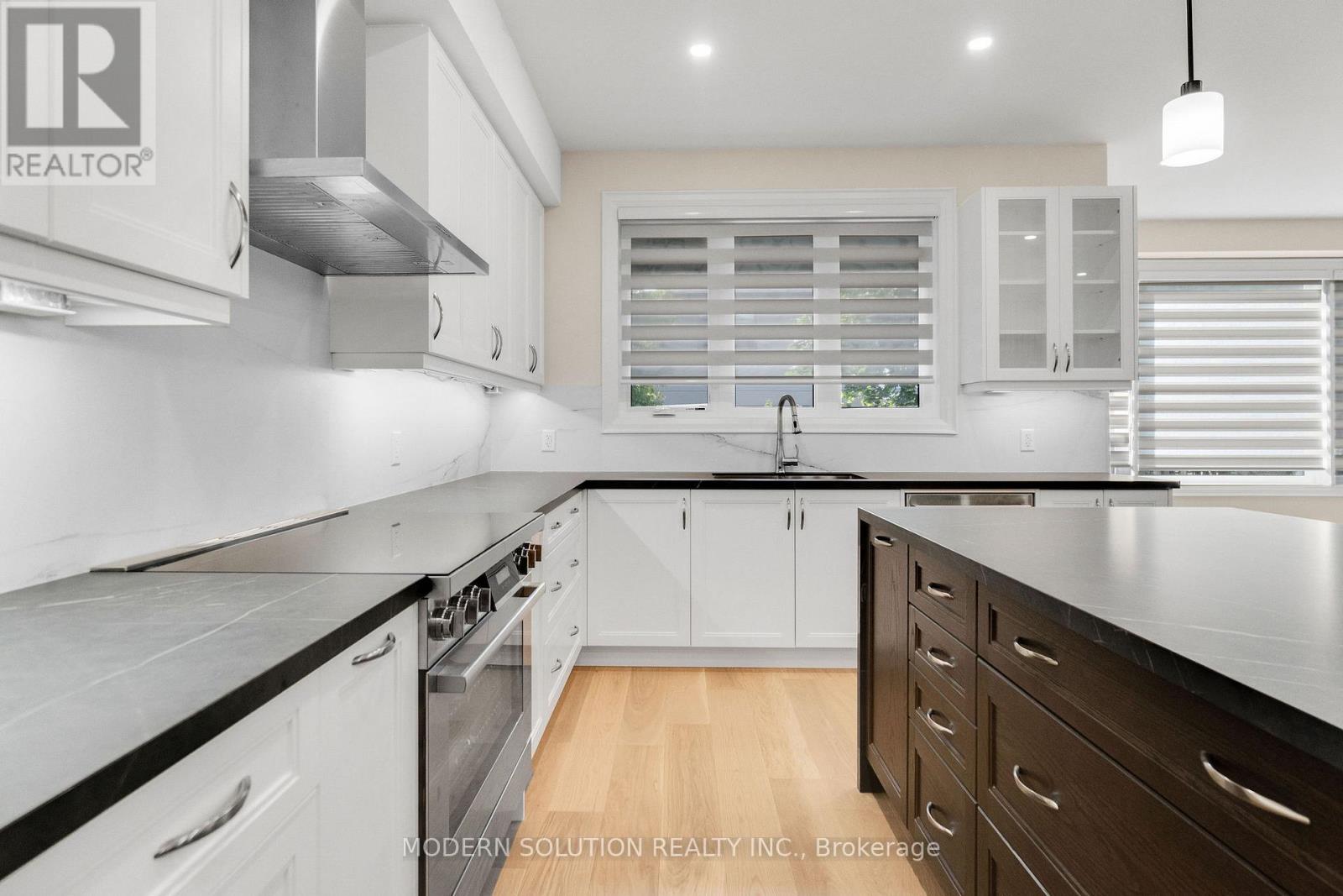 Photo 45 of 1088 Casson Avenue, Mississauga ON