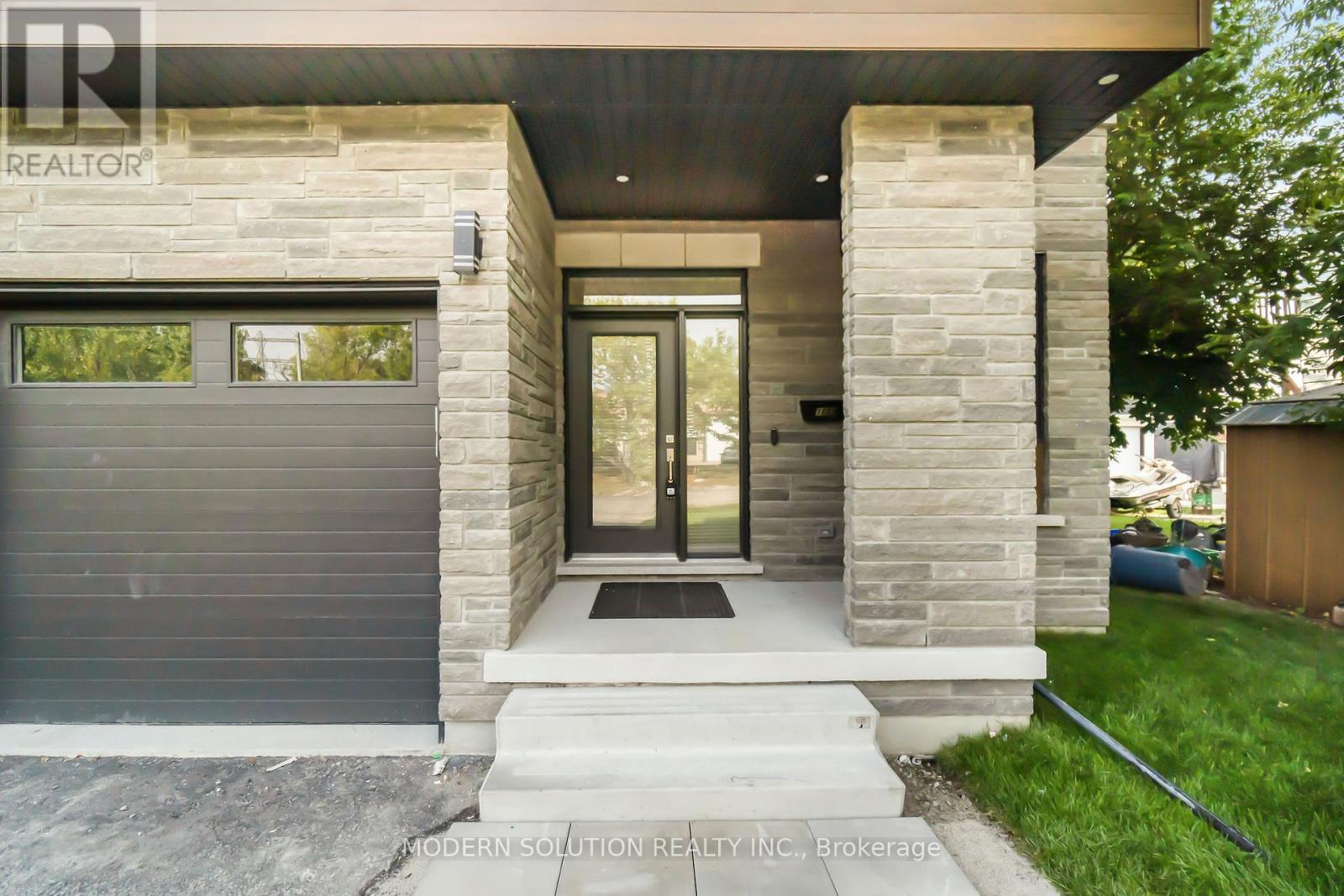 Photo 1 of 1088 Casson Avenue, Mississauga ON