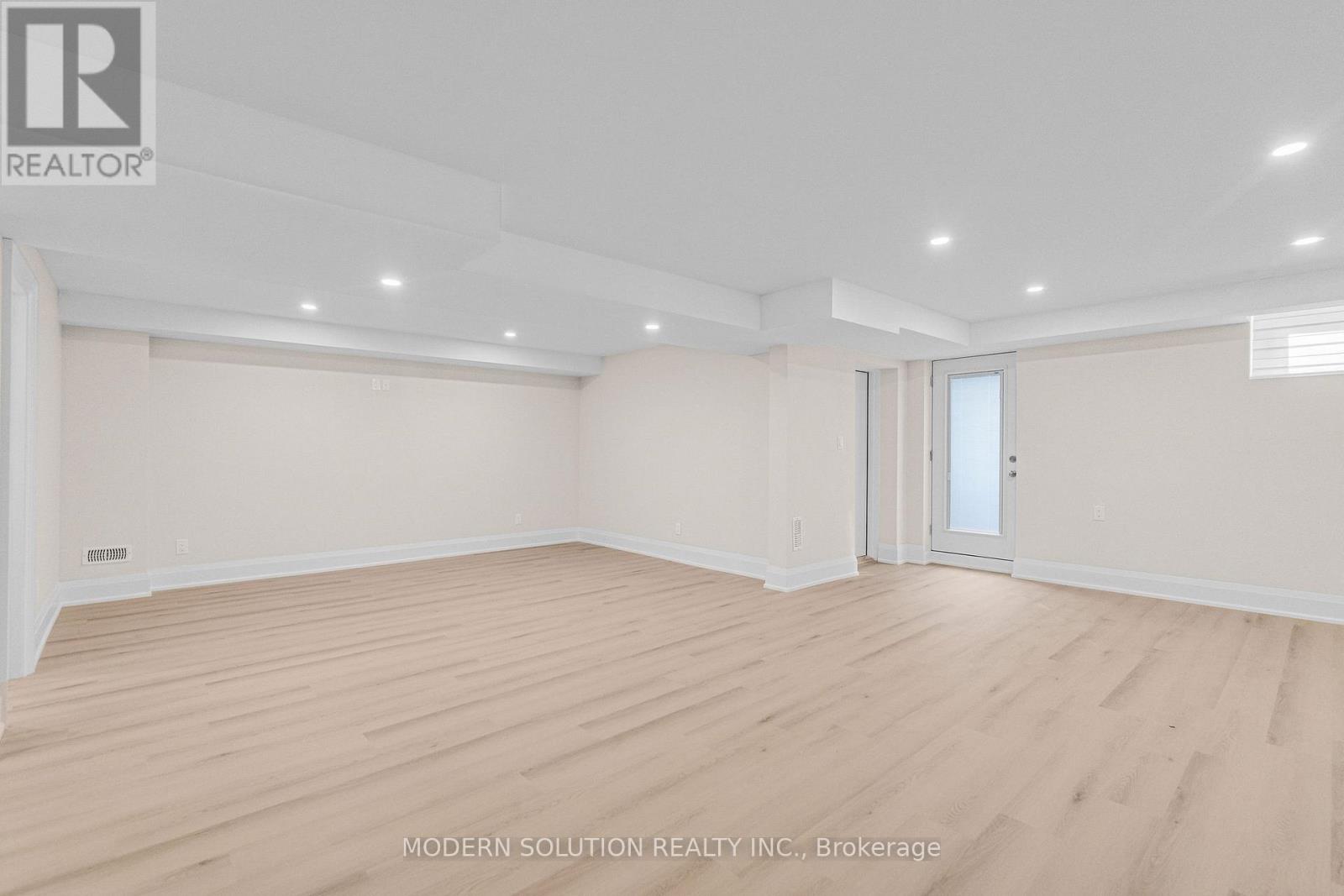 Photo 26 of 1088 Casson Avenue, Mississauga ON