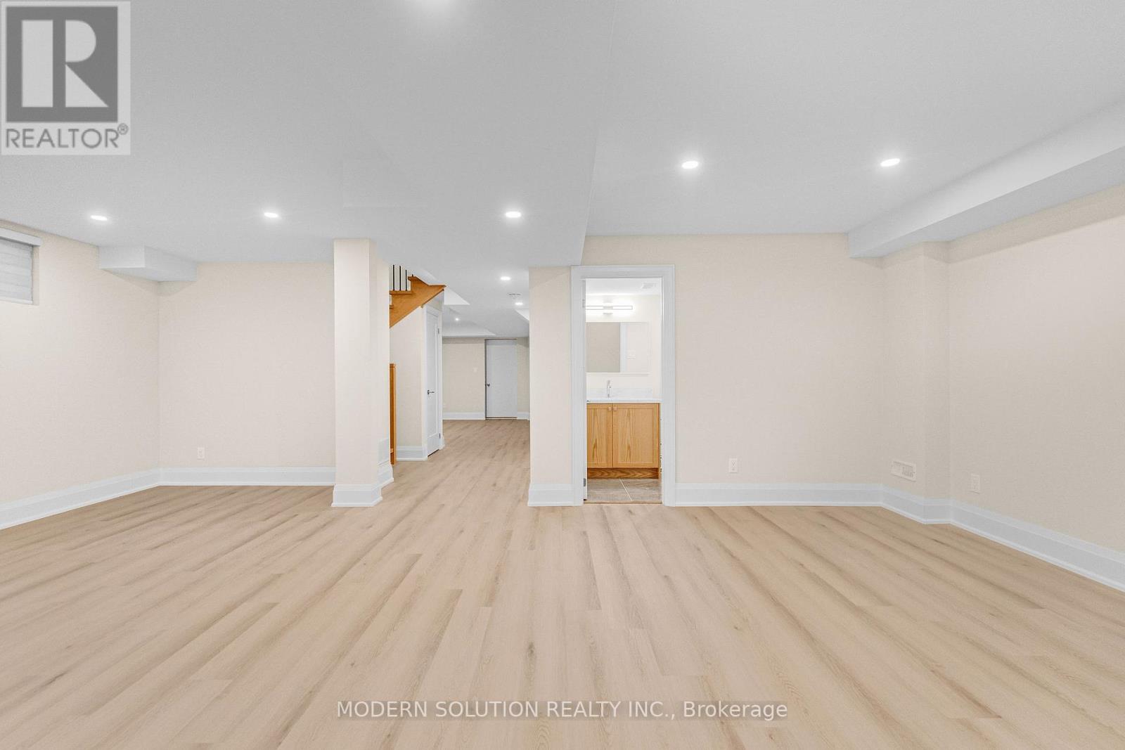 Photo 12 of 1088 Casson Avenue, Mississauga ON