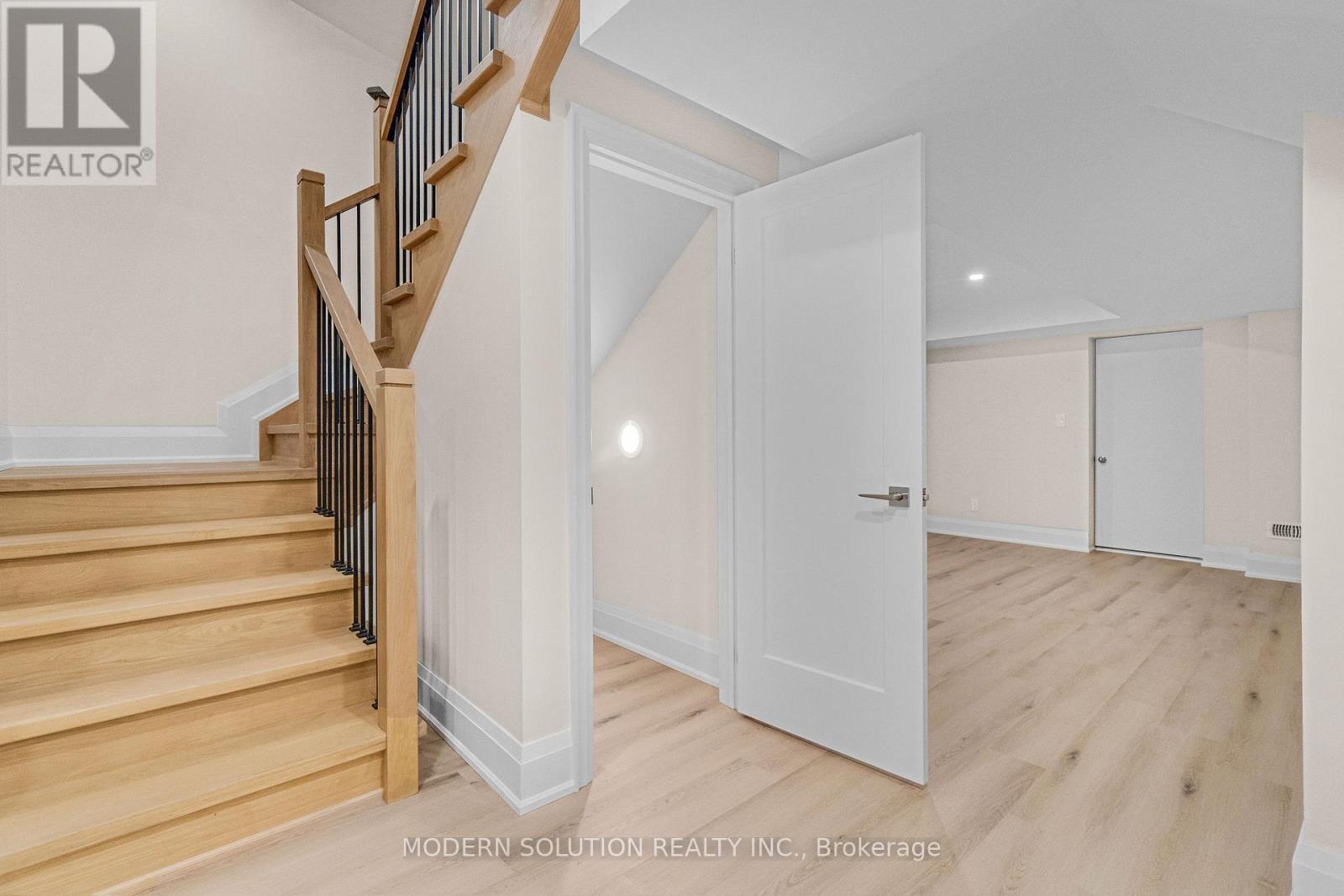 Photo 46 of 1088 Casson Avenue, Mississauga ON