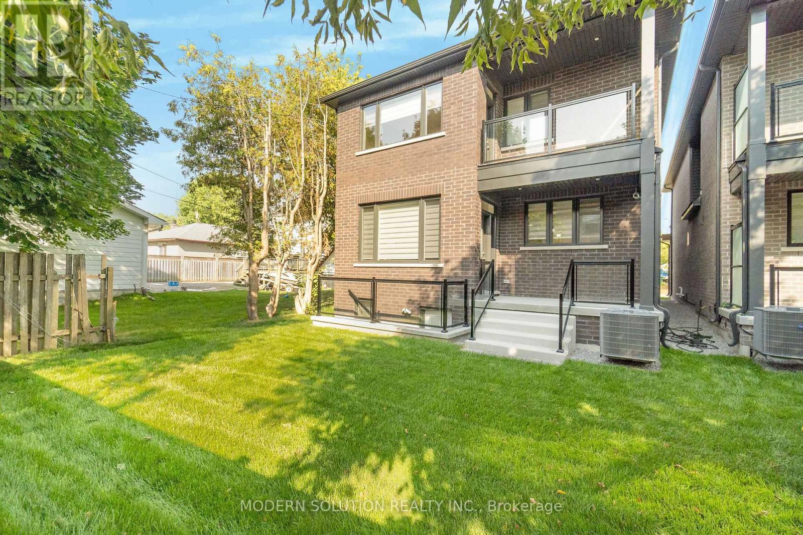 Photo 30 of 1088 Casson Avenue, Mississauga ON