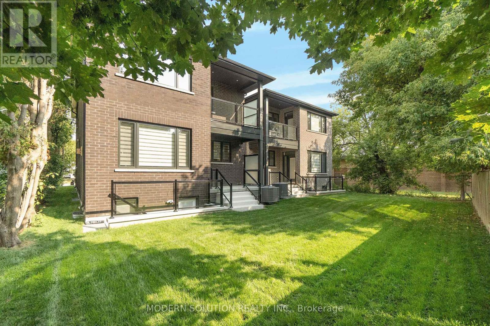 Photo 5 of 1088 Casson Avenue, Mississauga ON