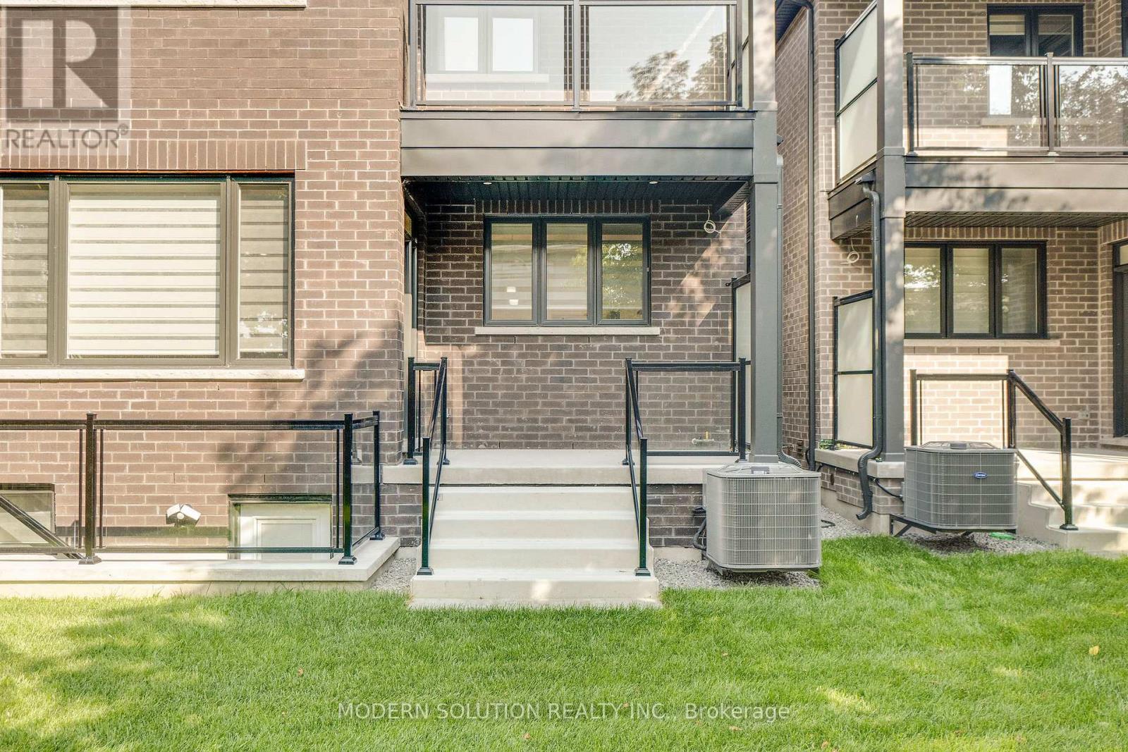 Photo 48 of 1088 Casson Avenue, Mississauga ON