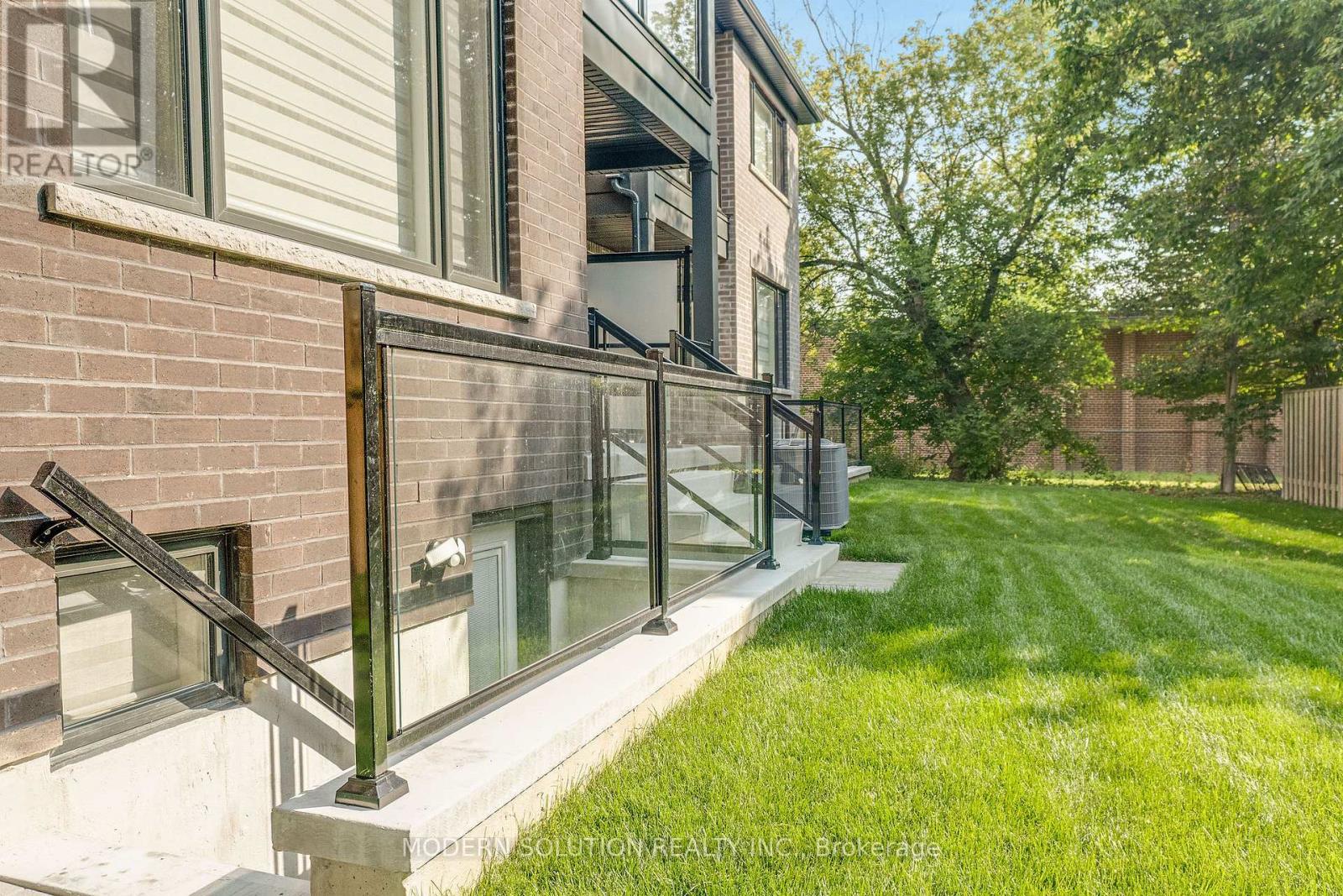 Photo 41 of 1088 Casson Avenue, Mississauga ON