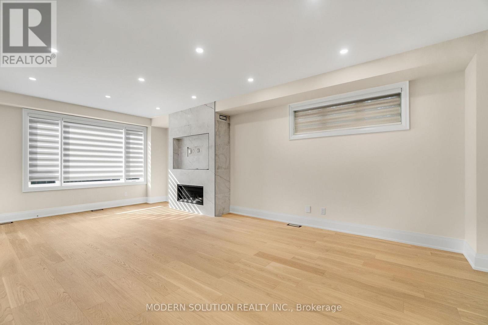 Photo 33 of 1088 Casson Avenue, Mississauga ON