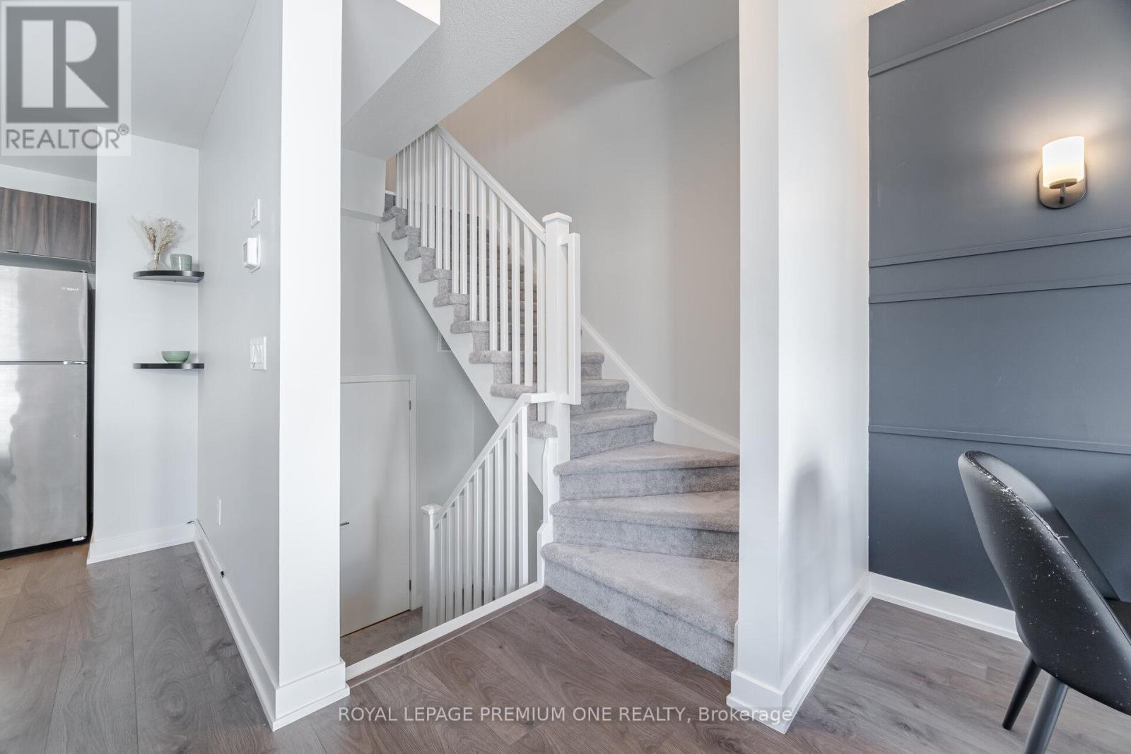 Photo 38 of 31 1121 Cooke Boulevard, Burlington ON