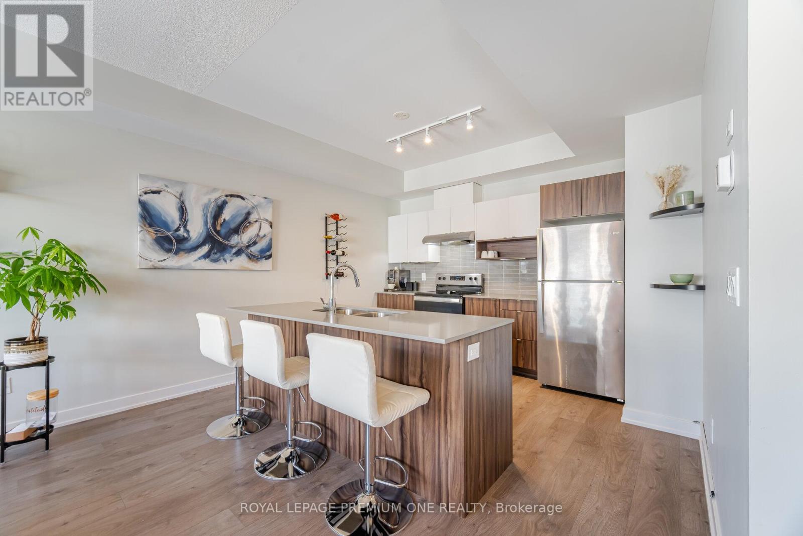 Photo 32 of 31 1121 Cooke Boulevard, Burlington ON
