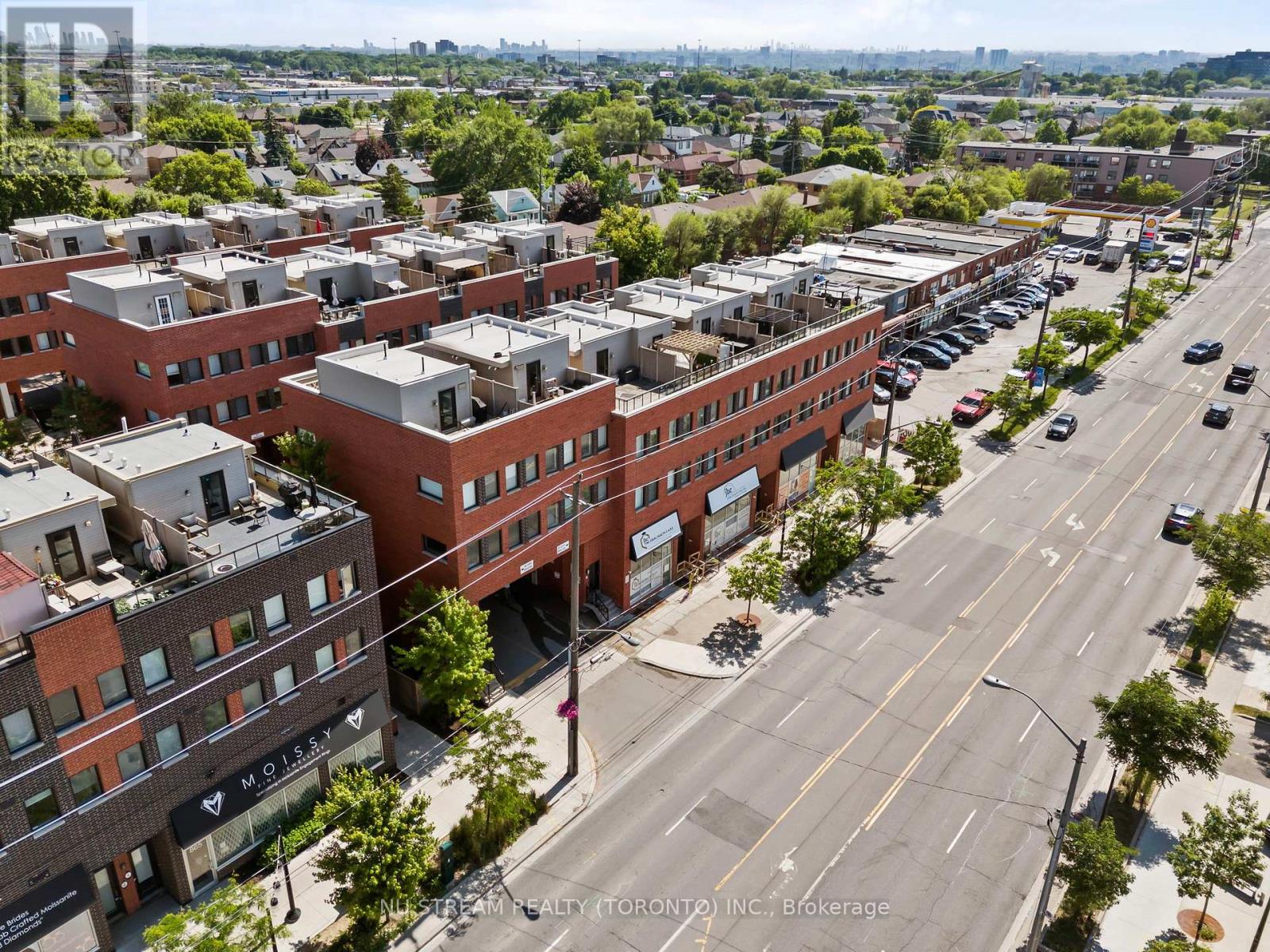 Photo 9 of 15 873 Wilson Avenue, Toronto ON