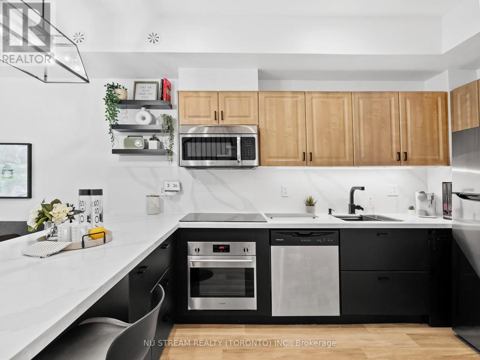 Photo 15 of 15 873 Wilson Avenue, Toronto ON