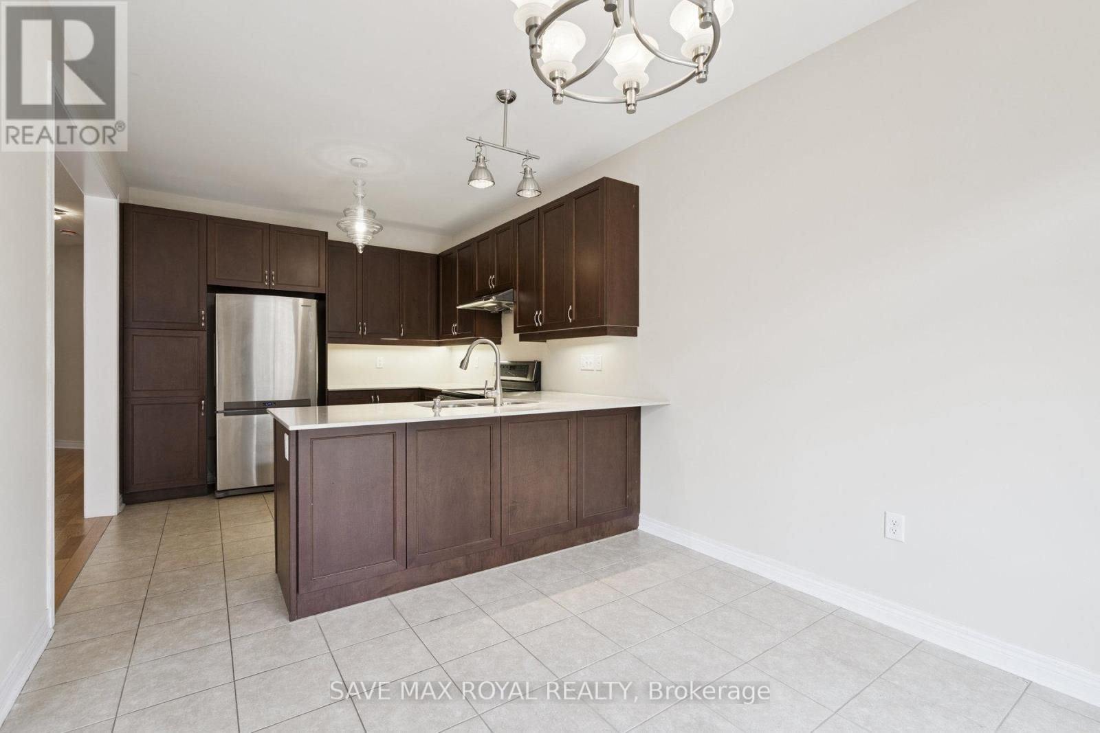 Photo 18 of 17 Fann Drive, Brampton ON