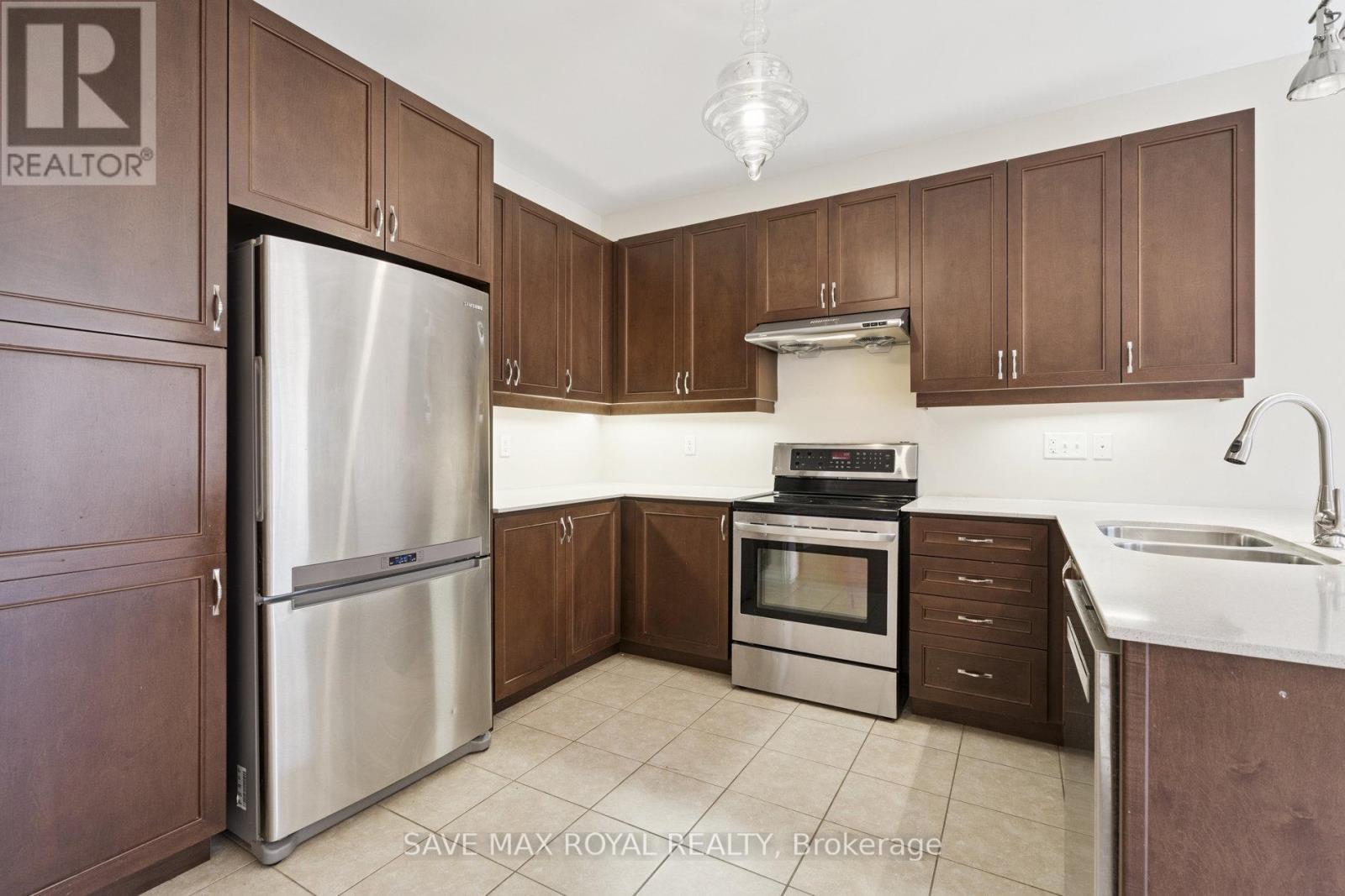 Photo 21 of 17 Fann Drive, Brampton ON