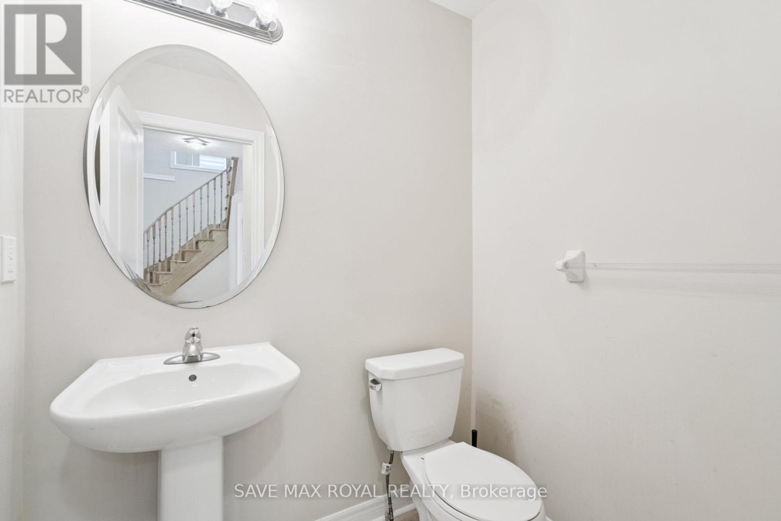 Photo 23 of 17 Fann Drive, Brampton ON