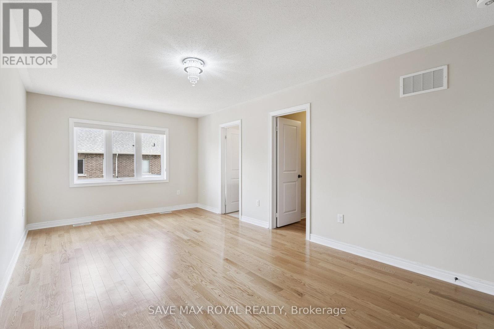 Photo 29 of 17 Fann Drive, Brampton ON