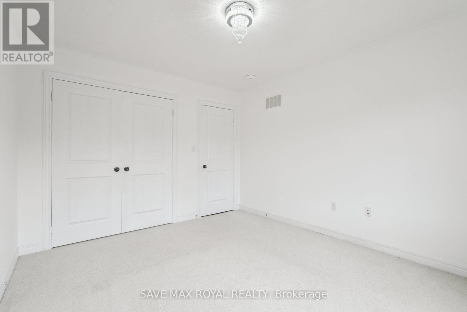 Photo 37 of 17 Fann Drive, Brampton ON