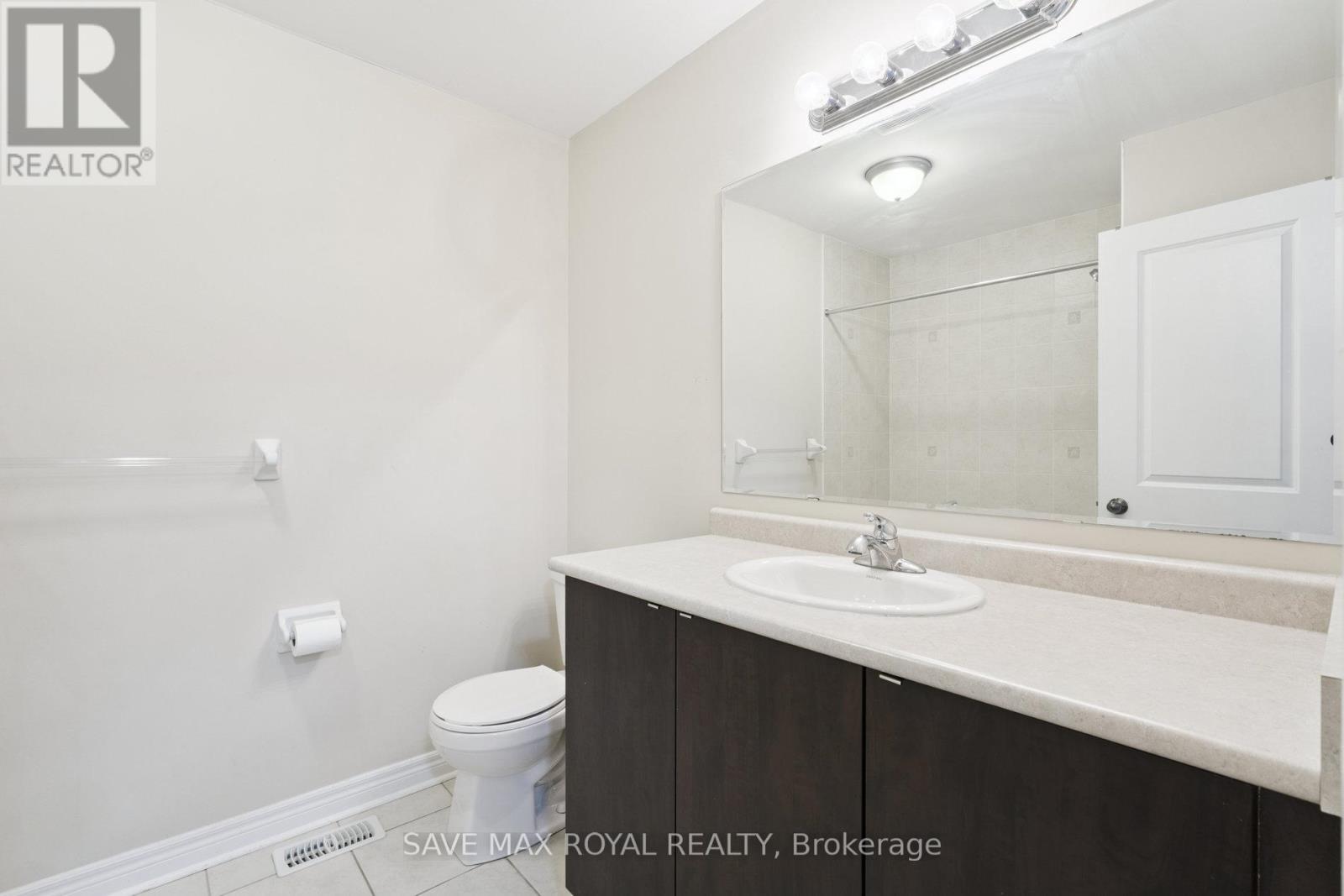 Photo 38 of 17 Fann Drive, Brampton ON