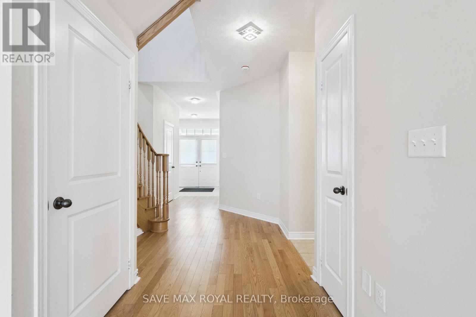 Photo 8 of 17 Fann Drive, Brampton ON
