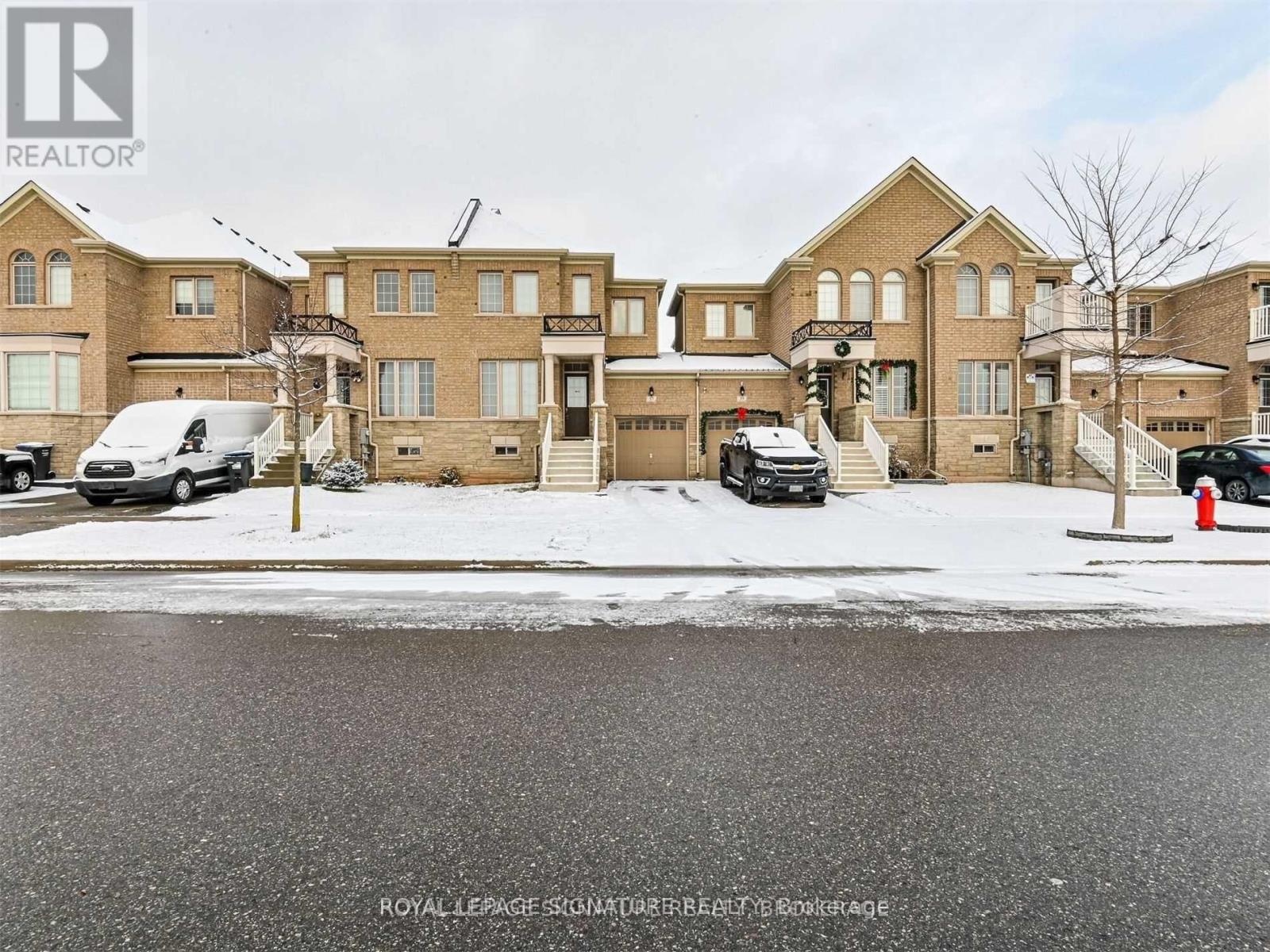 Photo 15 of 37 Chesterwood Crescent, Brampton ON