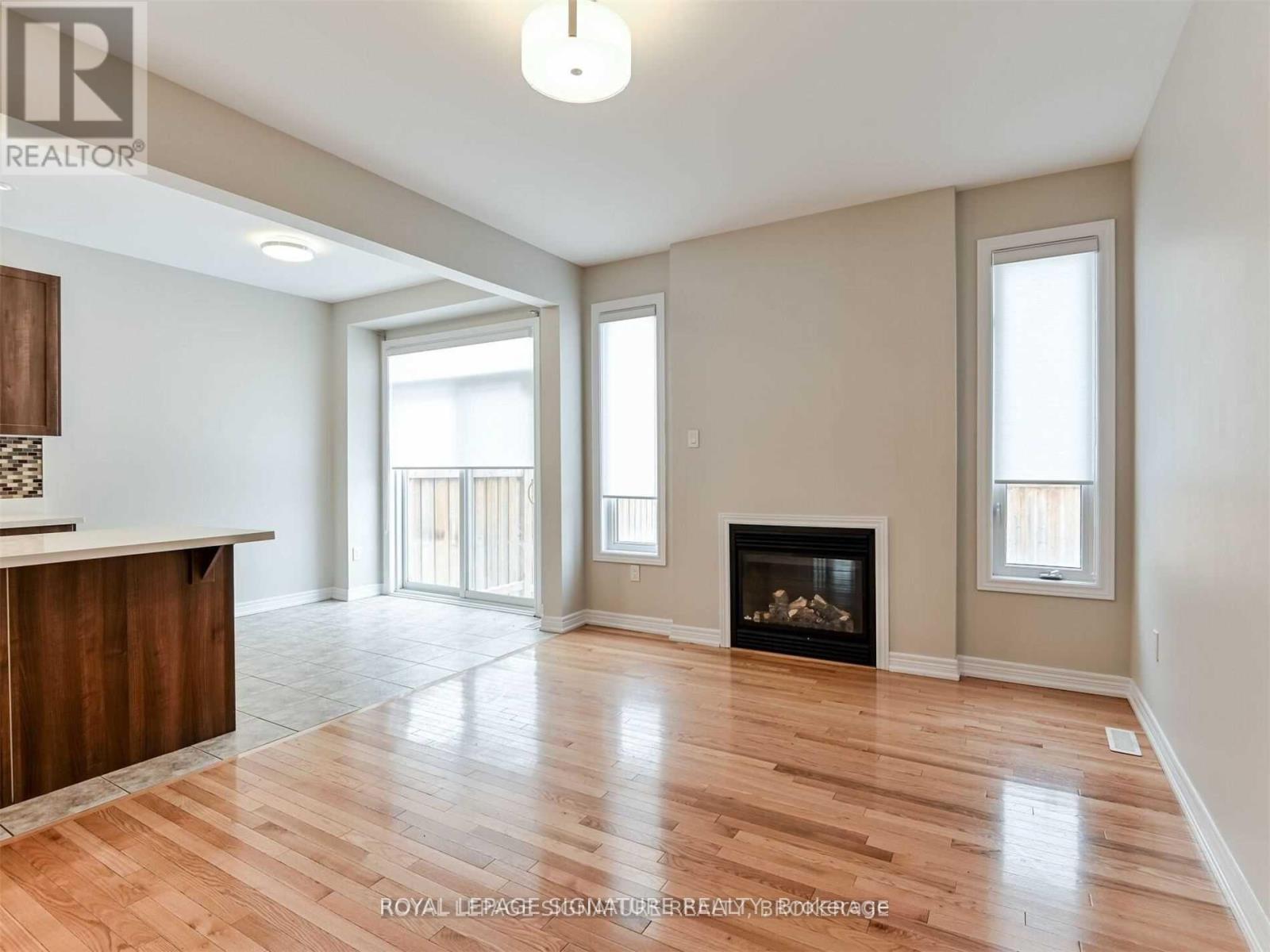 Photo 40 of 37 Chesterwood Crescent, Brampton ON