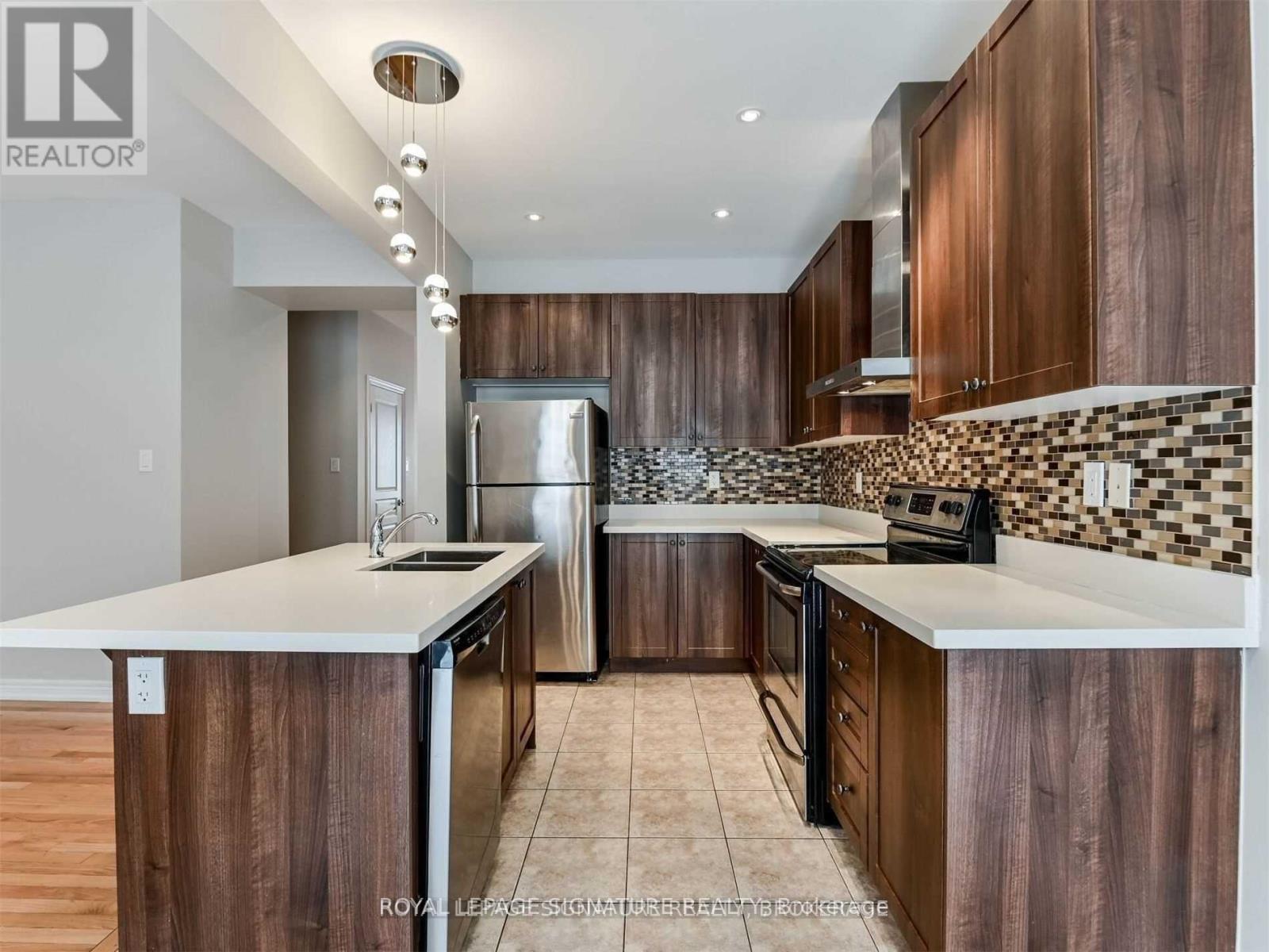 Photo 34 of 37 Chesterwood Crescent, Brampton ON