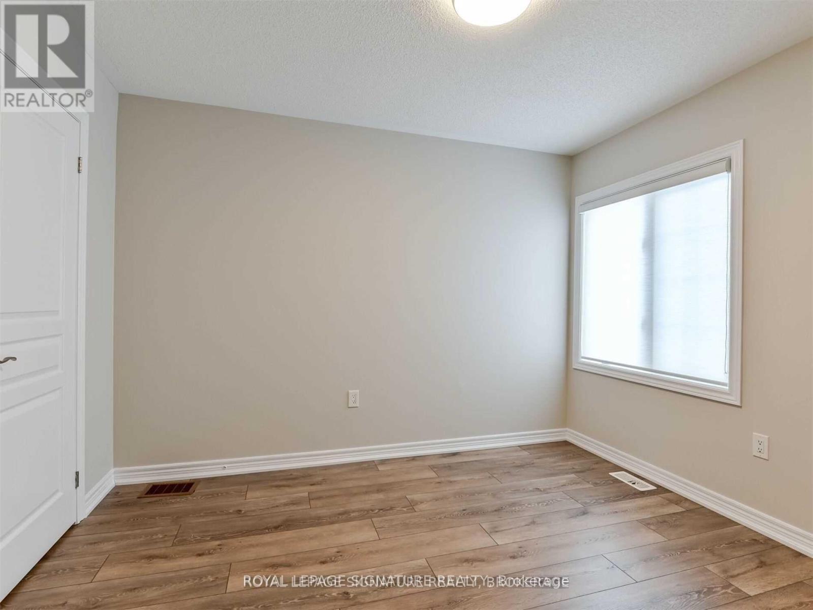Photo 33 of 37 Chesterwood Crescent, Brampton ON