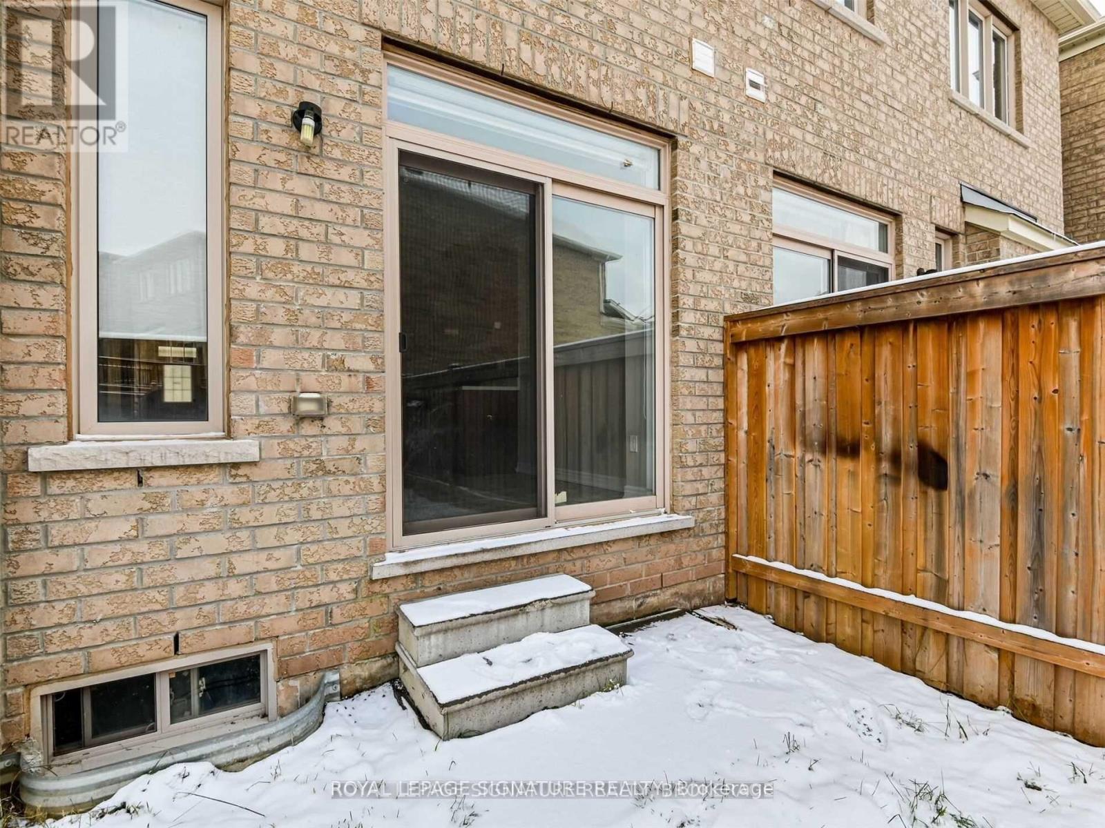 Photo 28 of 37 Chesterwood Crescent, Brampton ON