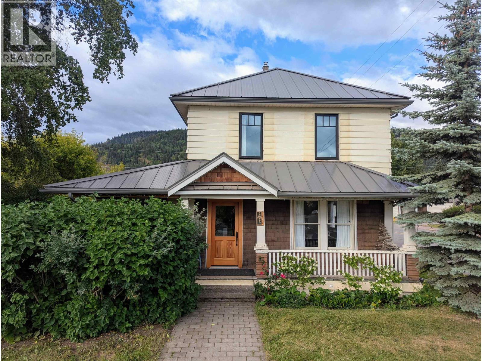 3891 BROADWAY Avenue, Smithers