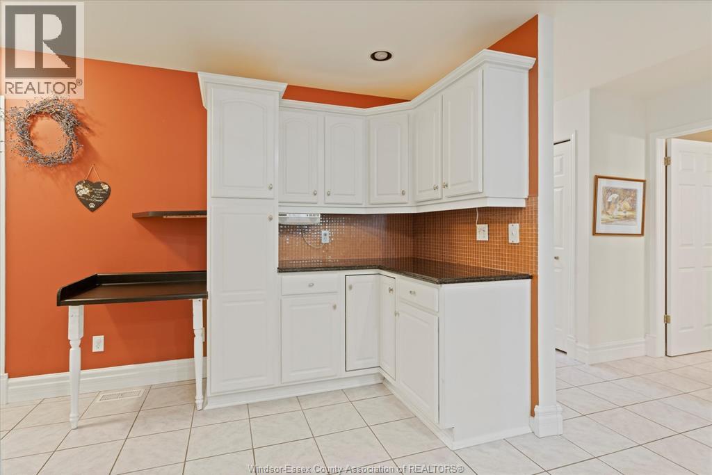 Photo 11 of 742 Rodfam Court, Windsor ON