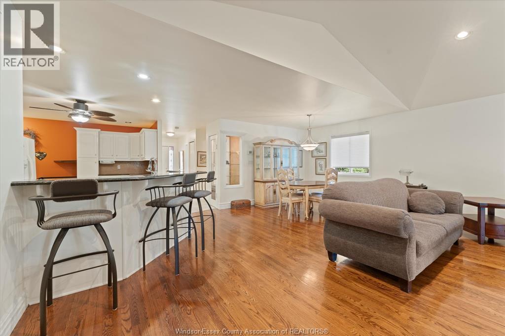 Photo 14 of 742 Rodfam Court, Windsor ON