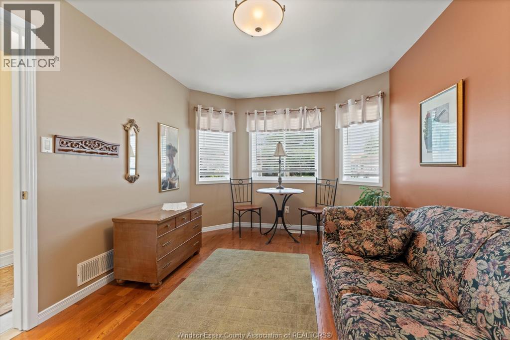 Photo 23 of 742 Rodfam Court, Windsor ON