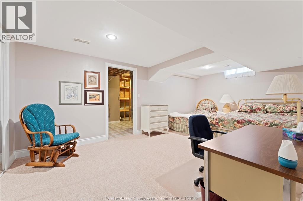 Photo 31 of 742 Rodfam Court, Windsor ON