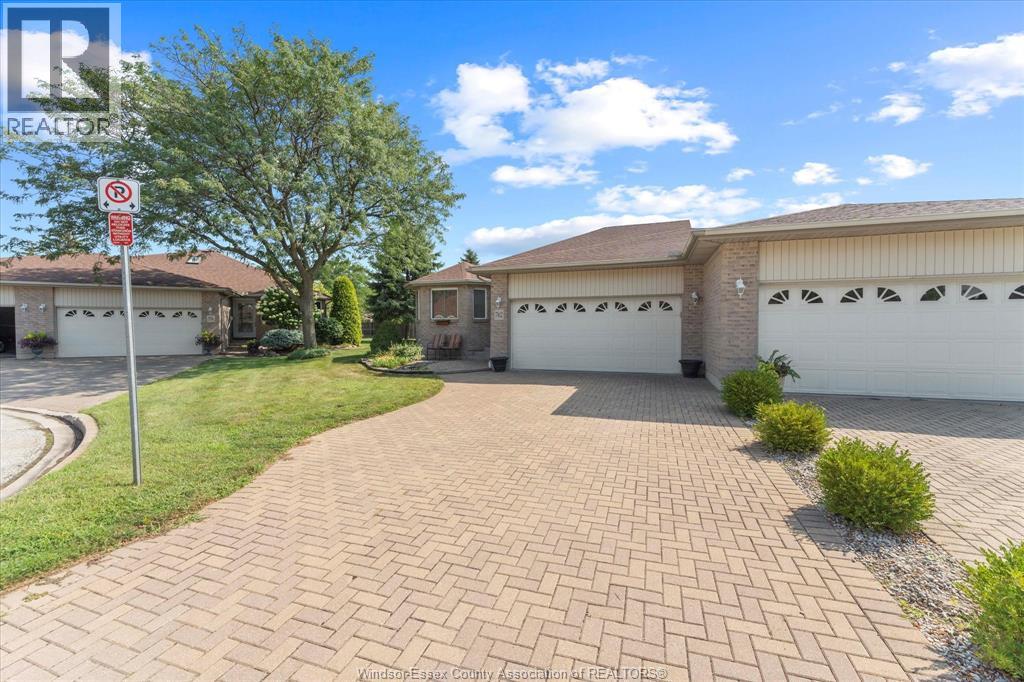Photo 4 of 742 Rodfam Court, Windsor ON