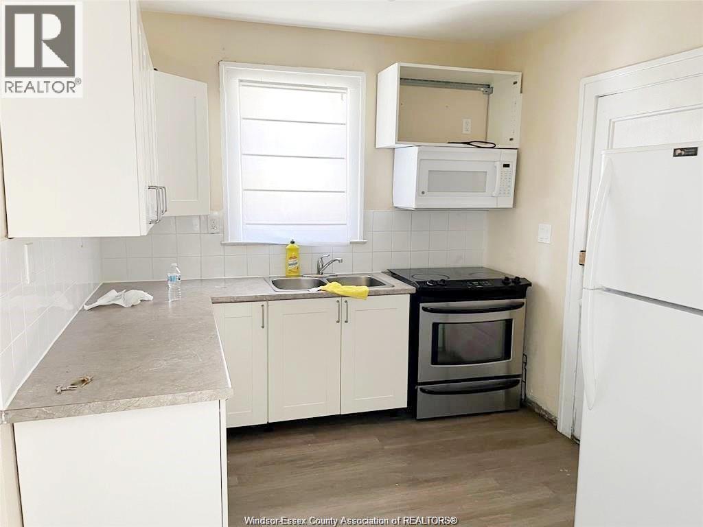 Photo 3 of 381 Partington, Windsor ON
