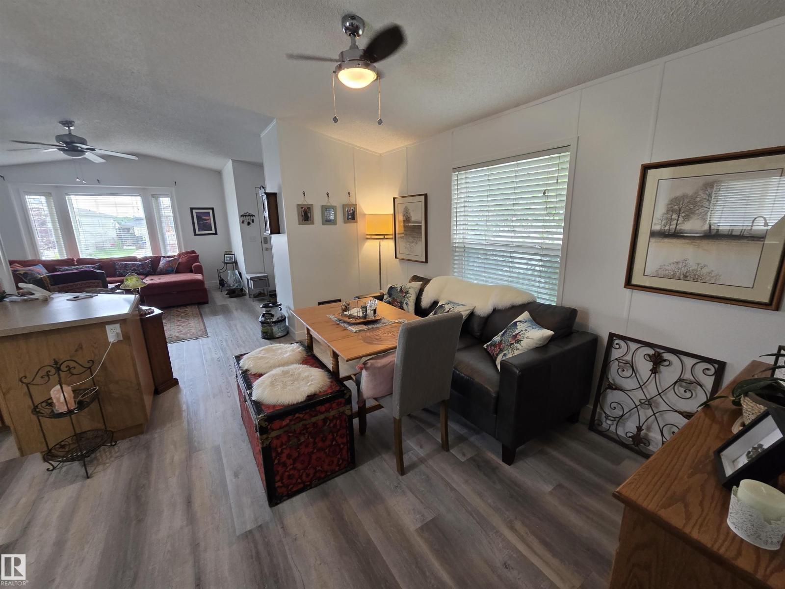 Photo 9 of 1123 Aspen Dr W, Leduc AB