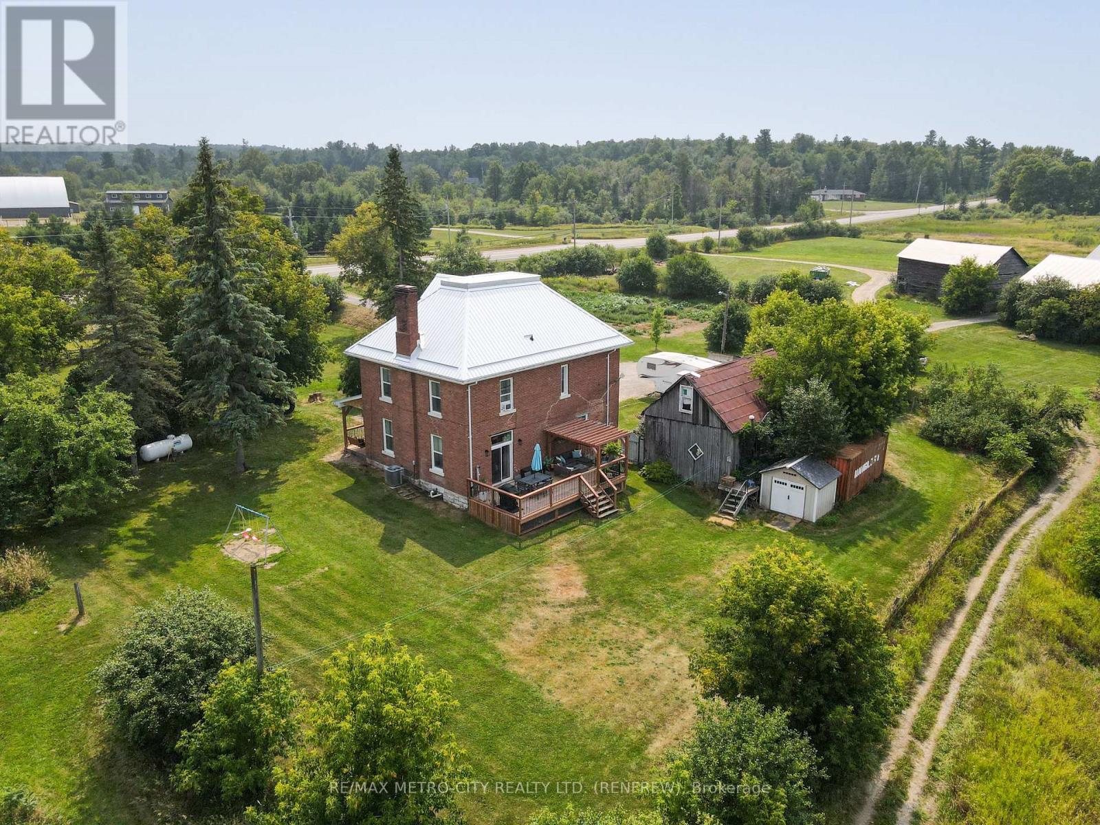 Photo 21 of 1380 Highway 132 Highway, Admaston Bromley ON