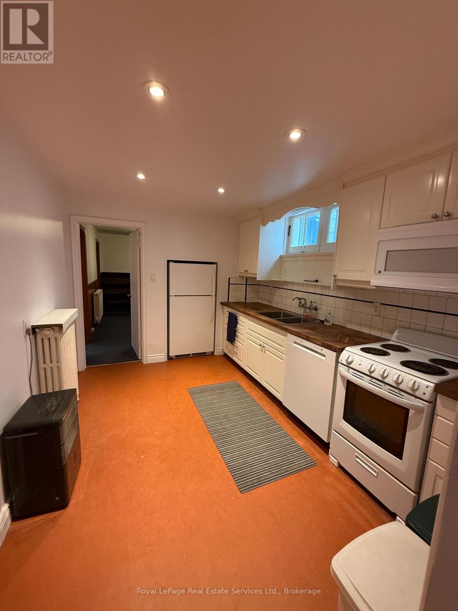 Photo 18 of Lower 20 A Lavinia Avenue, Toronto ON
