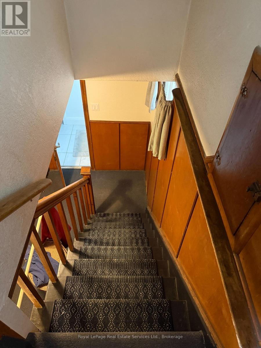 Photo 22 of Lower 20 A Lavinia Avenue, Toronto ON