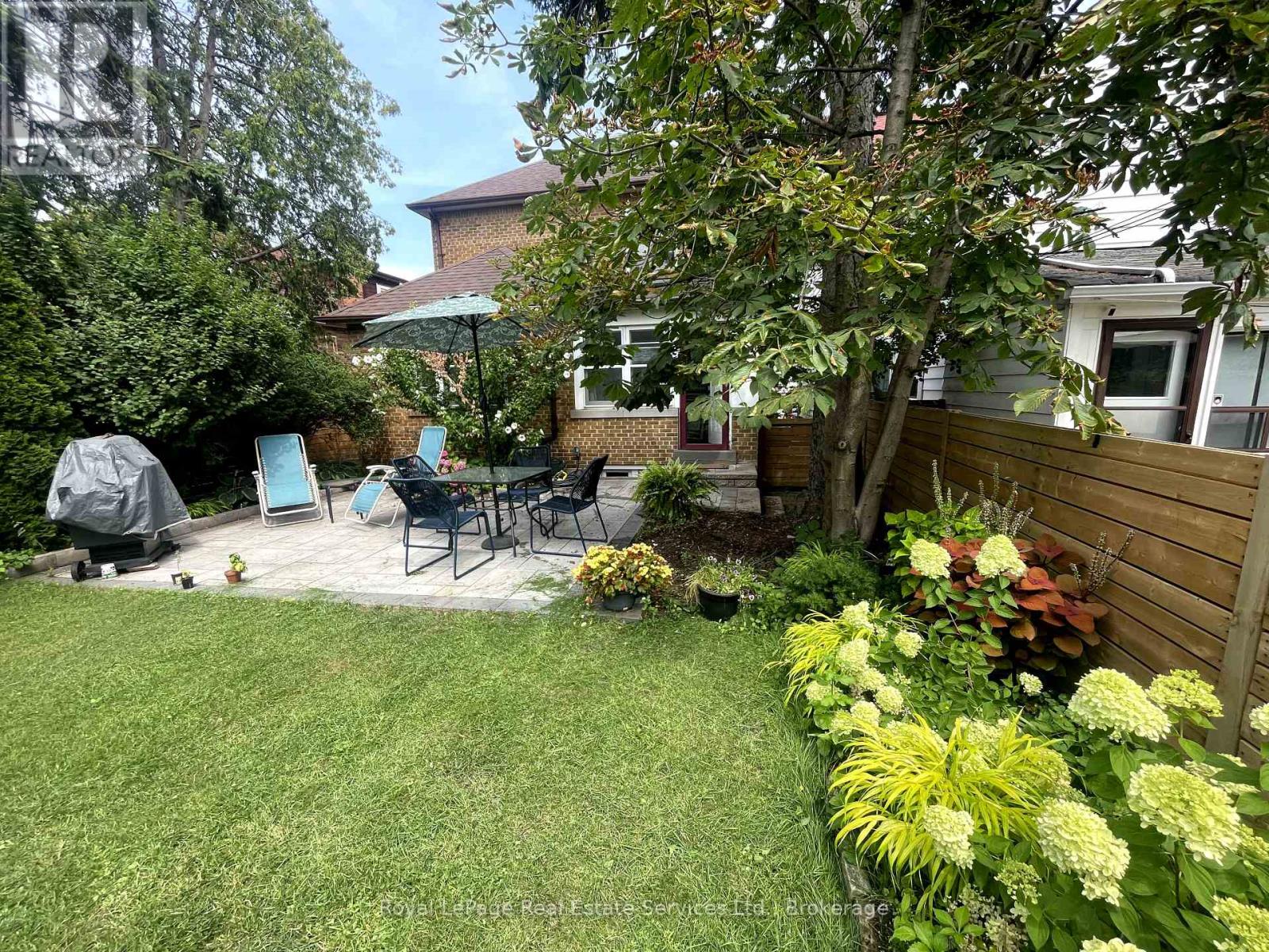 Photo 2 of Lower 20 A Lavinia Avenue, Toronto ON