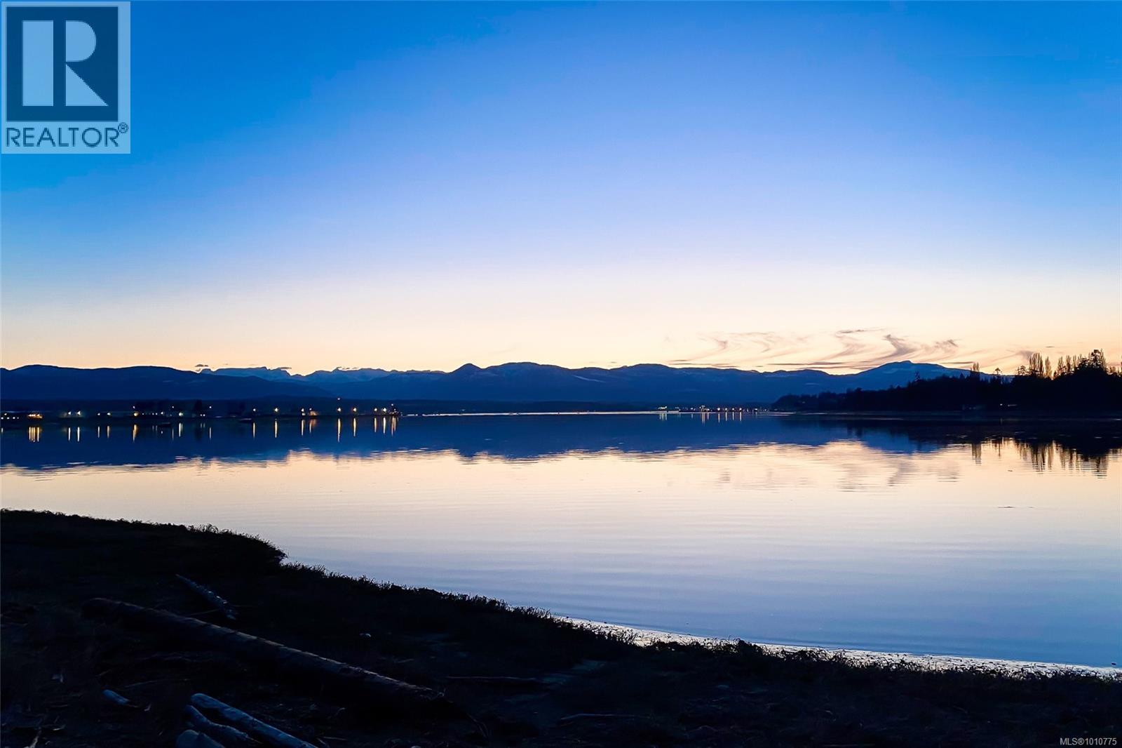 Photo 4 of 1166 Yates Rd, Comox BC