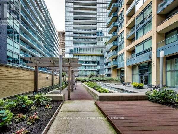Photo 14 of 903 438 King Street W, Toronto ON