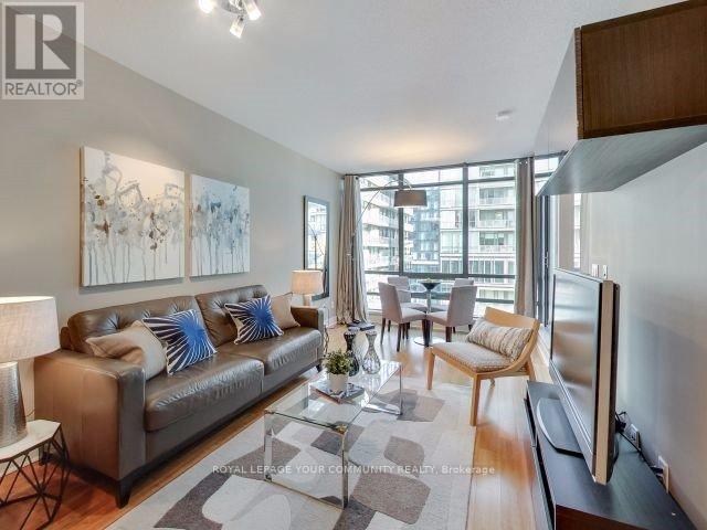 Photo 11 of 903 438 King Street W, Toronto ON