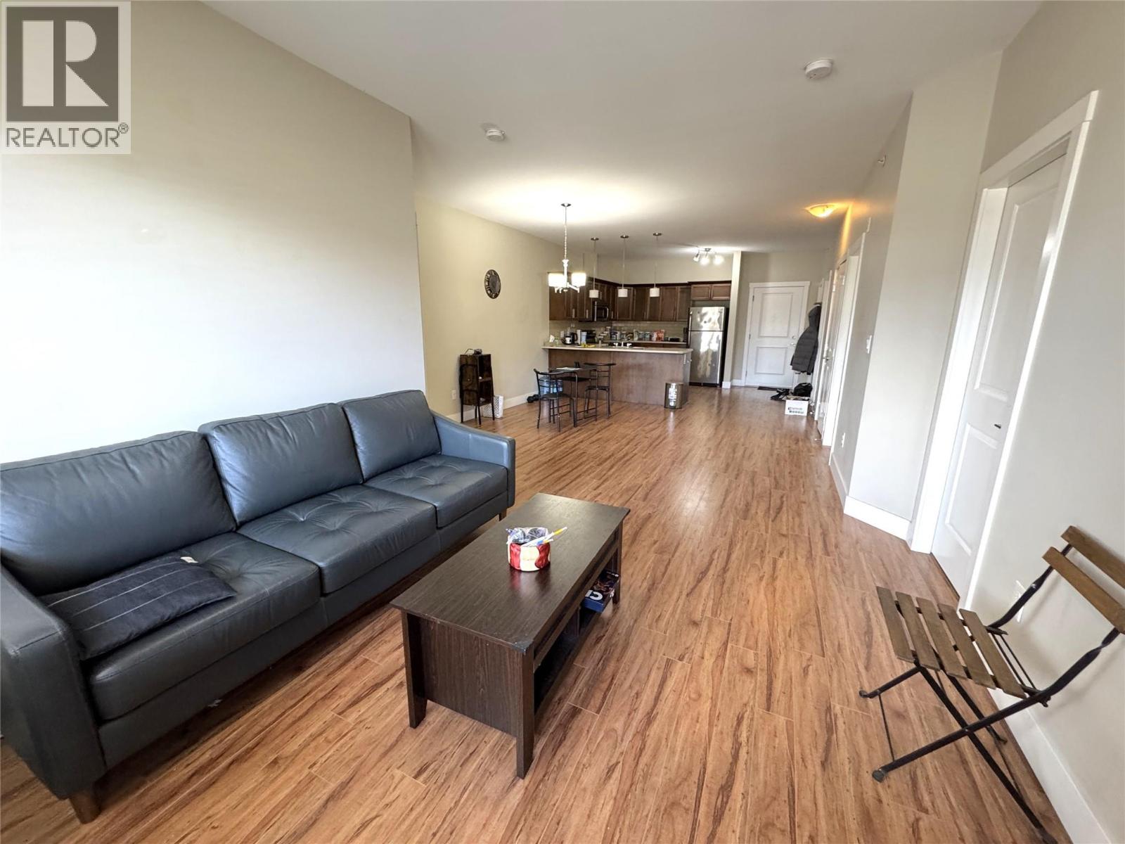 #302 1701 MENZIES STREET - 15